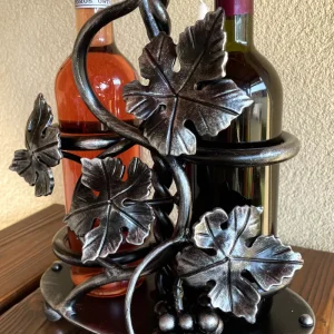 Kovácsolt egyedi bortartó